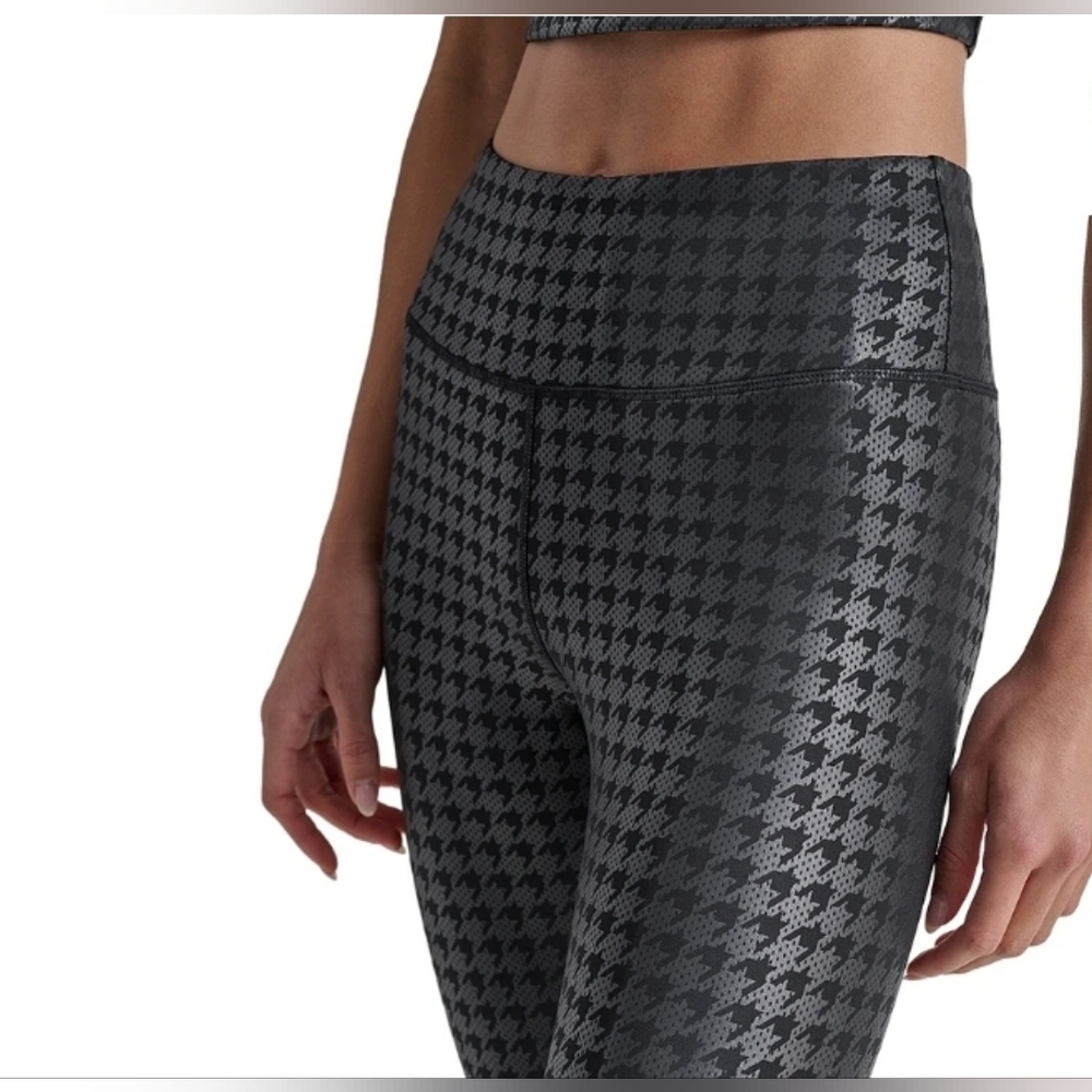 $60 DKNY Womens High-Rise 7/8 Workout Legging - Picture 4 of 10